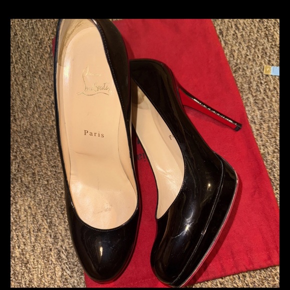 Authentic Christian Louboutin Glossy Black Heels with Red Soles - Picture 6 of 10